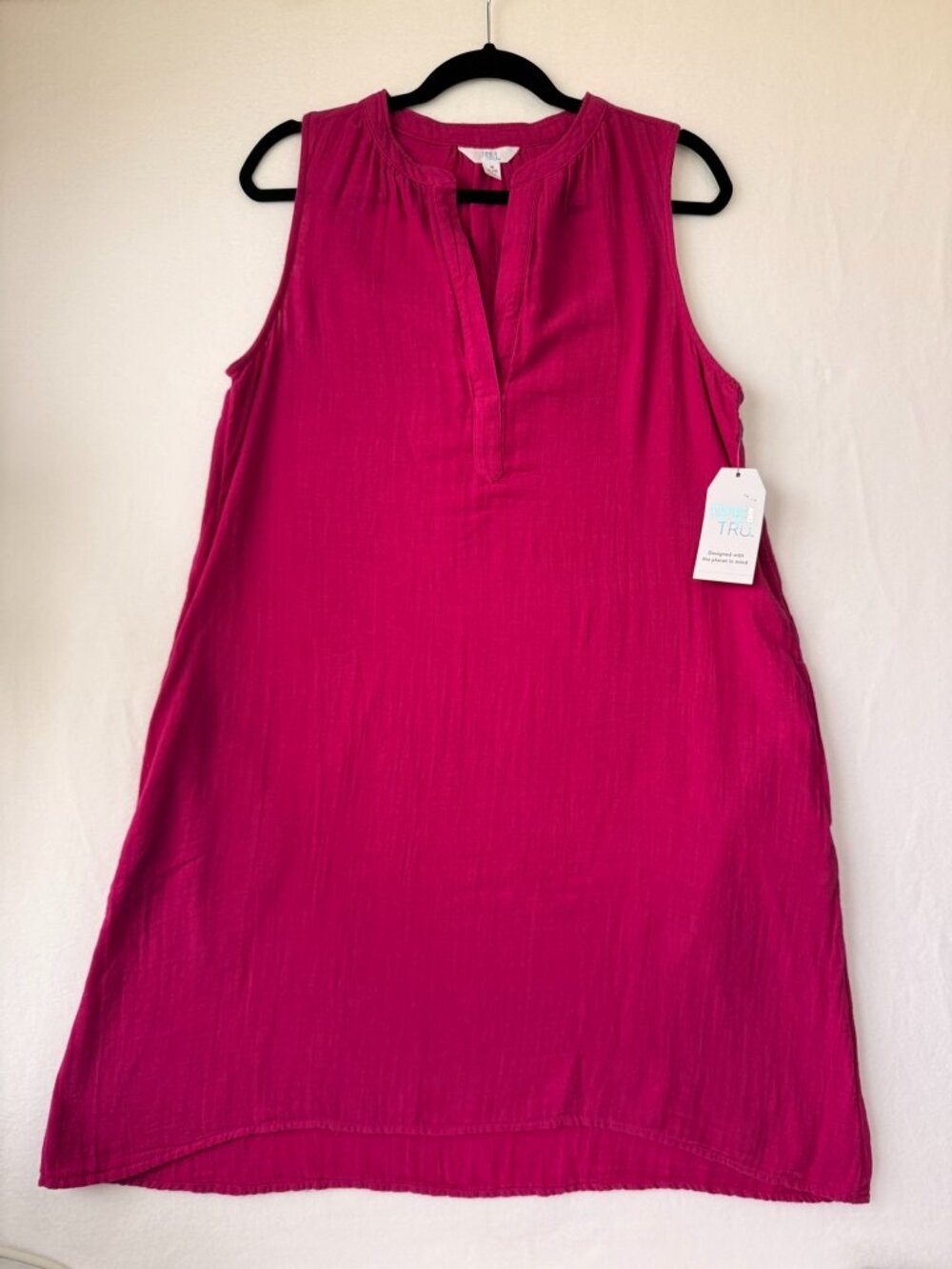 Time & Tru NWT V‑Neck Flowy Dress Size Medium Pink